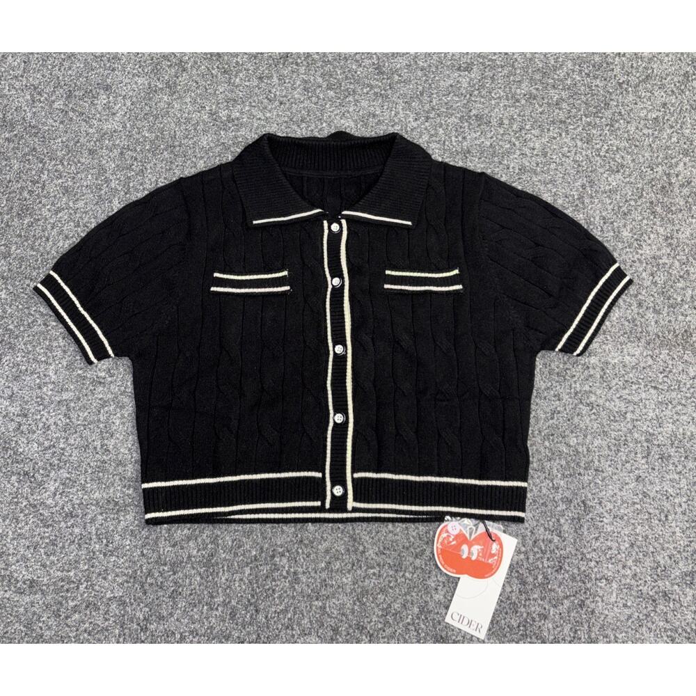 NWTv Cider Women’s XL Black Collar White Trim Front Button Down Crop Top